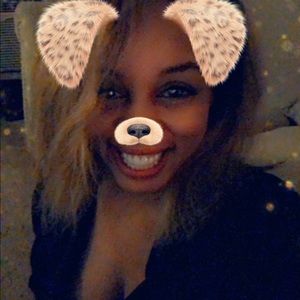 Meet your Posher, Simonia